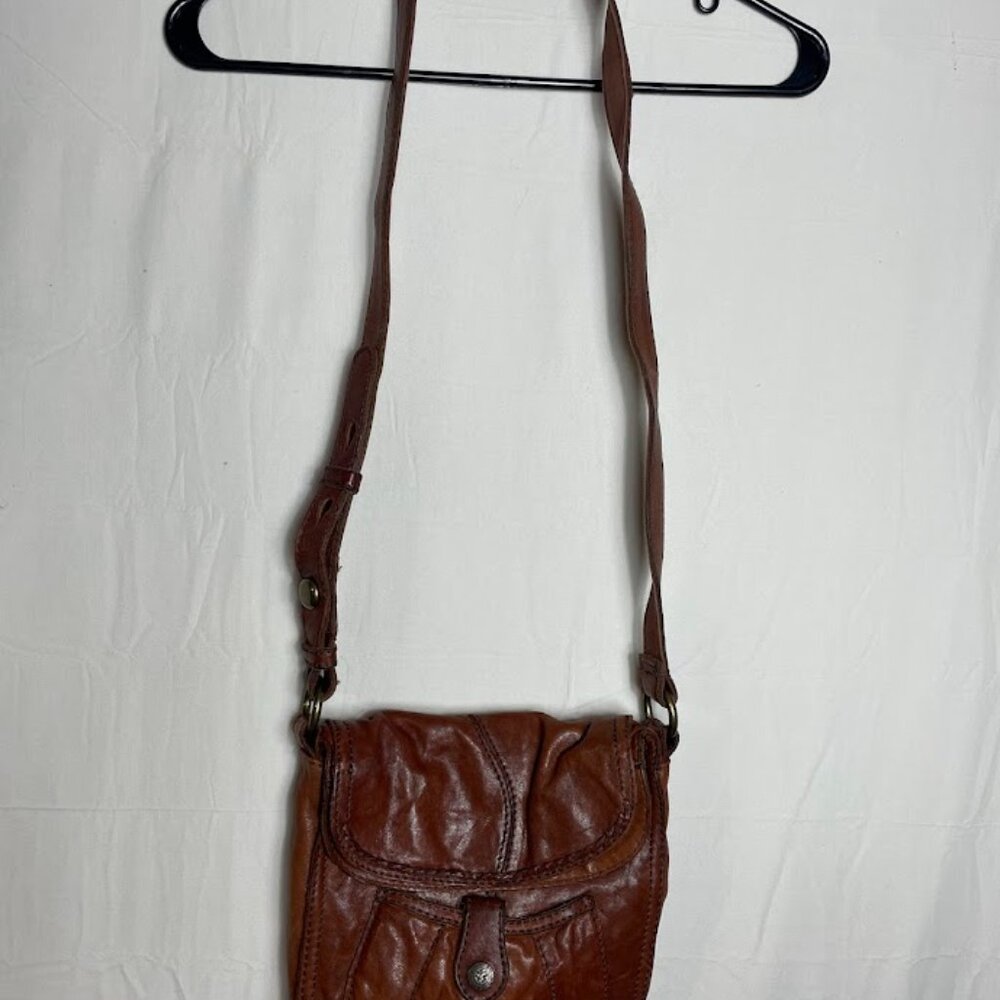 Lucky Brand Italian Lamb Leather Cross Body Flap Top Magnet Closure Purse Bag